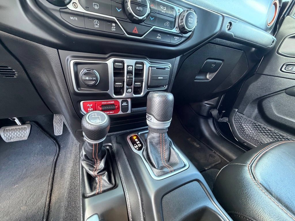 Used 2023 Jeep Gladiator Mojave w/ Trailer Tow Package AWD/4WD image 25