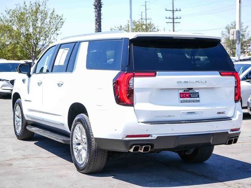 Used 2025 GMC Yukon XL Denali AWD/4WD image 8