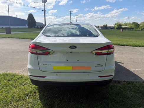 Used 2019 Ford Fusion SE FWD image 7