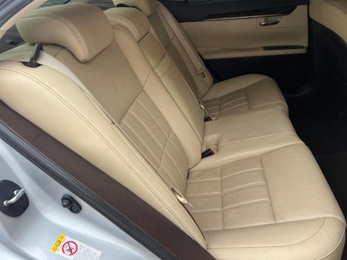 Used 2017 Lexus ES 350 w/ Luxury Package FWD image 19