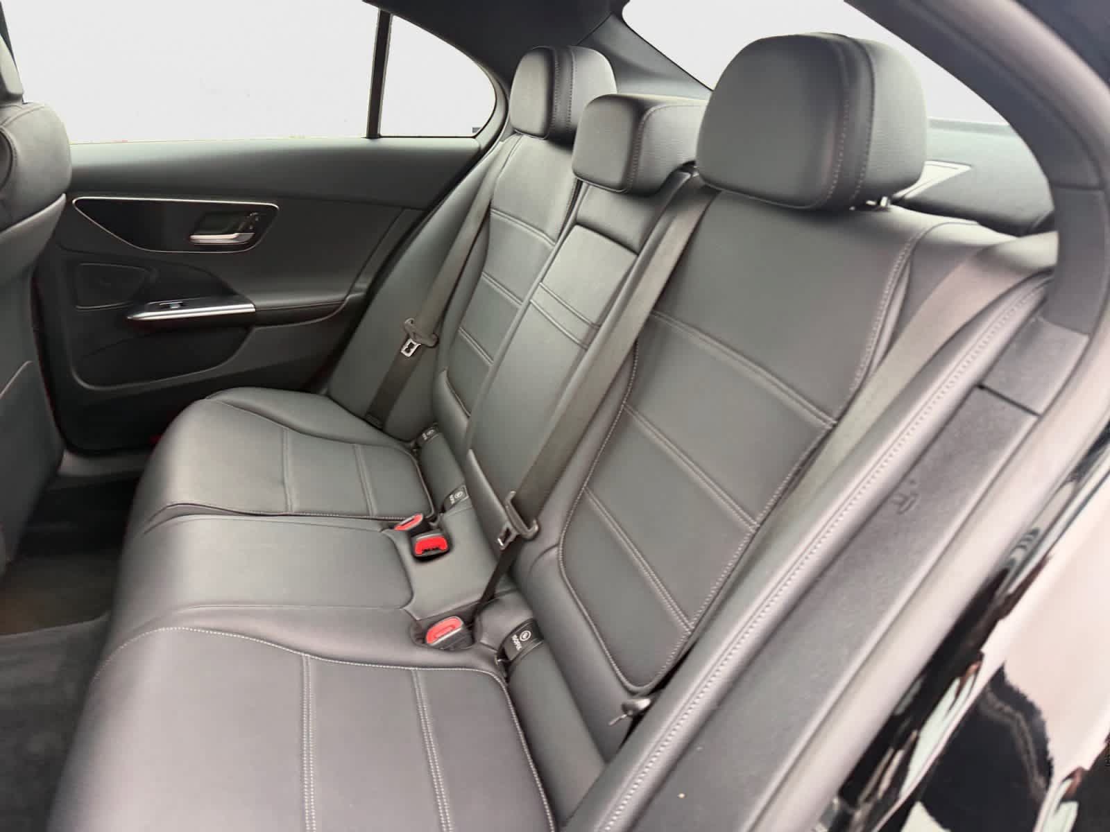 Used 2025 Mercedes-Benz C 300 4MATIC Sedan image 18