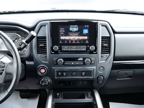 Certified 2024 Nissan Titan SV w/ SV Convenience Package image 18