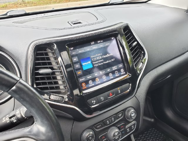 Used 2021 Jeep Cherokee Limited AWD/4WD image 27