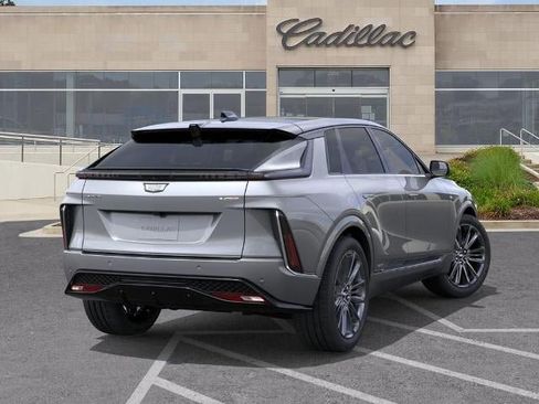 New 2026 Cadillac Lyriq V AWD/4WD image 4