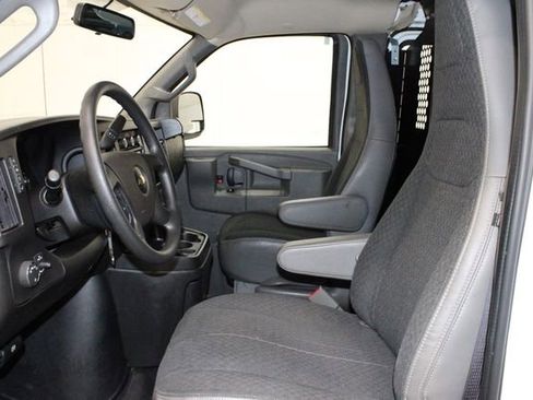 Used 2023 Chevrolet Express 2500 w/ Driver Convenience Package image 8