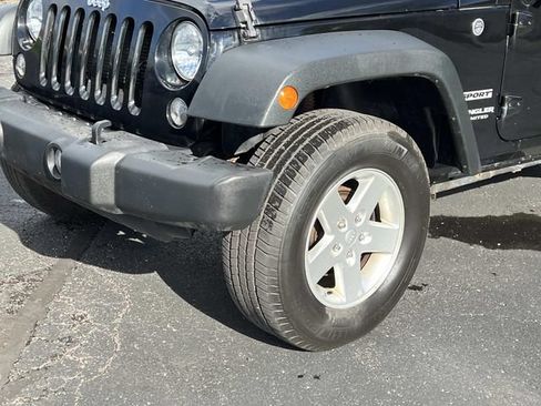 Used 2016 Jeep Wrangler Unlimited Sport w/ Quick Order Package 24S AWD/4WD image 8