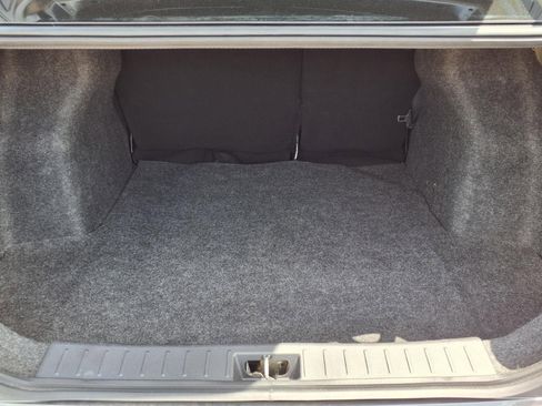 Used 2021 Nissan Versa S image 12