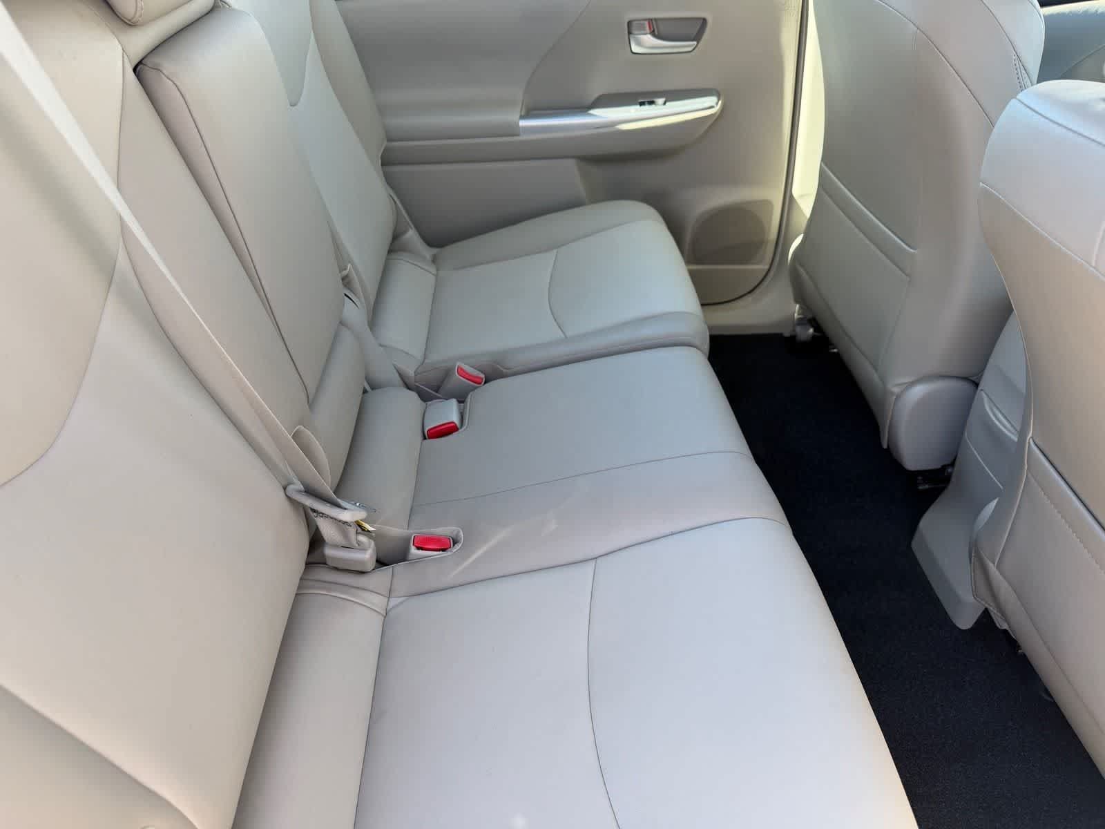 Used 2014 Toyota Prius V Five FWD image 13