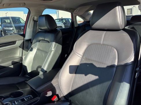 Used 2024 Honda Civic Touring image 16