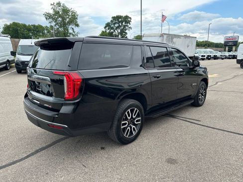 Used 2021 GMC Yukon XL AT4 w/ Rear Media and Nav Package AWD/4WD image 5