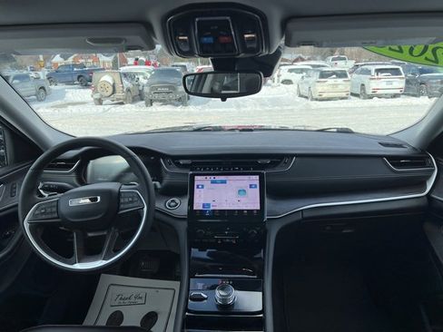 Certified 2023 Jeep Grand Cherokee L Limited image 17