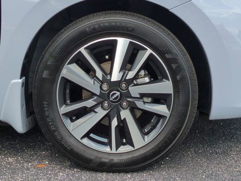 Certified 2025 Nissan Versa SV w/ Trunk Package image 11