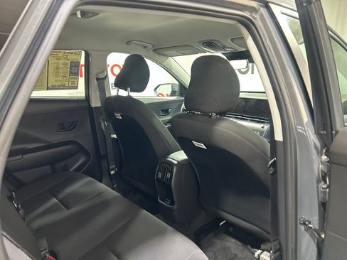 Used 2025 Hyundai Kona SEL AWD/4WD image 15