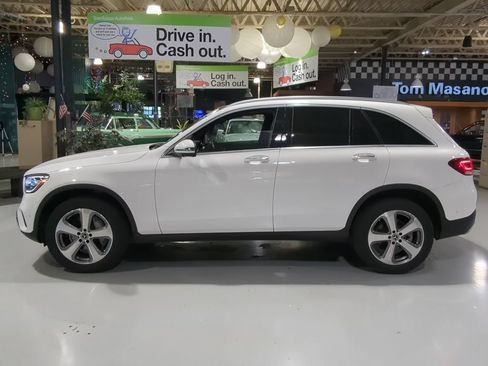 Certified 2022 Mercedes-Benz GLC 300 4MATIC w/ Multimedia Package Lite image 11