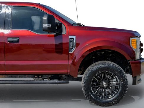 Used 2017 Ford F250 XLT image 8