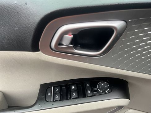 Used 2023 Kia Soul LX w/ Option Group 015 image 18