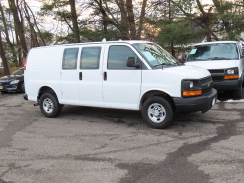 Used 2015 Chevrolet Express 2500 image 22