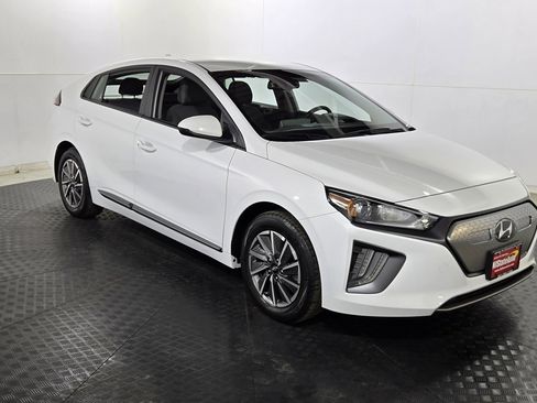 Used 2021 Hyundai Ioniq SE image 1