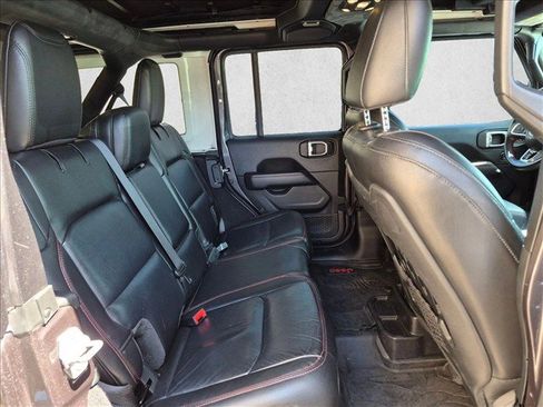 Used 2021 Jeep Wrangler Unlimited Rubicon w/ Steel Bumper Group AWD/4WD image 19