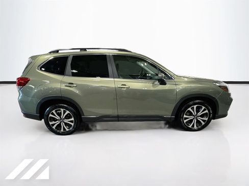 Used 2019 Subaru Forester Limited AWD/4WD image 4