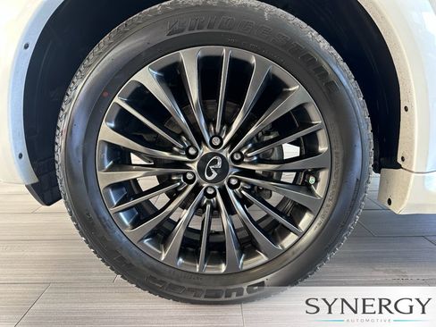 Certified 2023 INFINITI QX80 Premium Select w/ All-Season Package RWD image 12