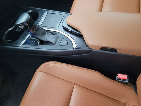 Used 2020 Lexus UX 200 200 w/ Accessory Package 2 image 26