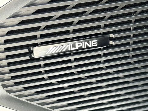 Used 2023 Jeep Wagoneer L Series II AWD/4WD image 19
