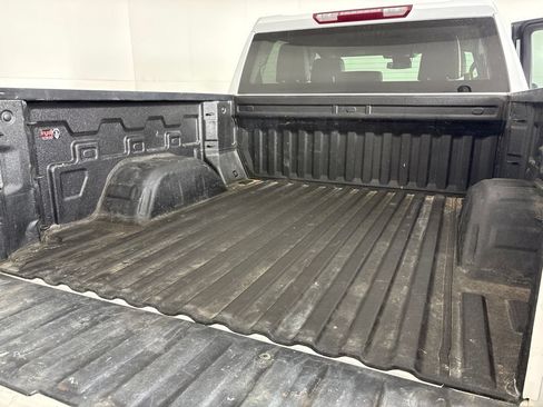 Used 2023 Chevrolet Silverado 1500 LTZ AWD/4WD image 17