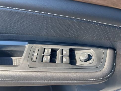 New 2026 Volkswagen Atlas SE image 18