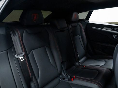 Used 2020 Lamborghini Urus AWD/4WD image 25