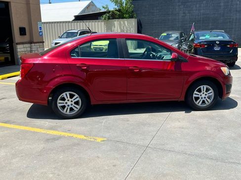 Used 2014 Chevrolet Sonic LT FWD image 10