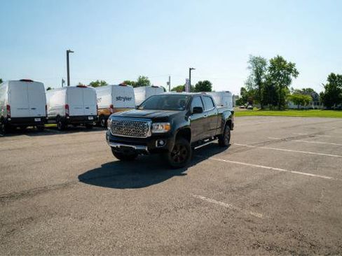 Used 2017 GMC Canyon Denali AWD/4WD image 1