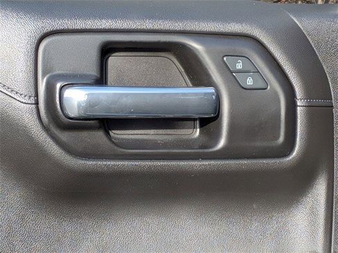 Used 2019 Chevrolet Silverado 1500 RST image 11