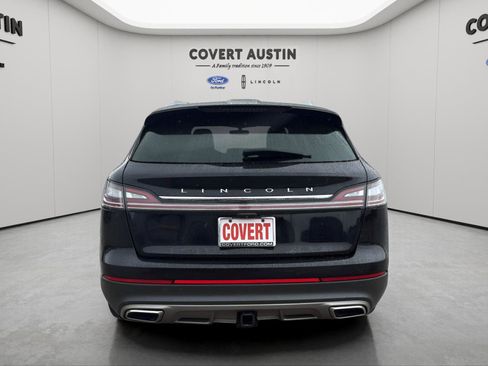 Used 2022 Lincoln Nautilus Reserve w/ Equipment Group 201A image 4