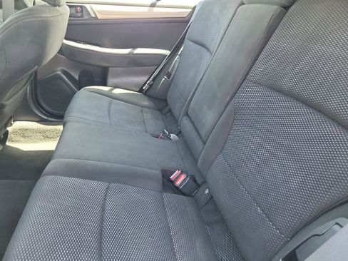 Used 2018 Subaru Outback 2.5i AWD/4WD image 12