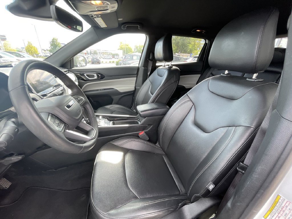 Used 2025 Jeep Compass Limited AWD/4WD image 20