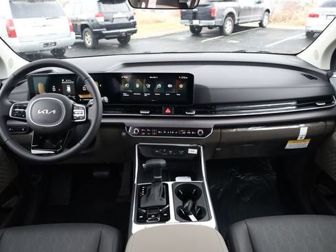 New 2026 Kia Carnival EX image 13