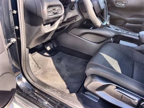 Certified 2023 Honda HR-V Sport image 3