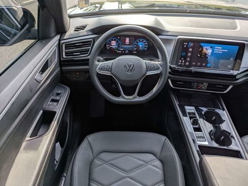 Used 2024 Volkswagen Atlas Cross Sport SE w/ Black Wheel Package FWD image 17
