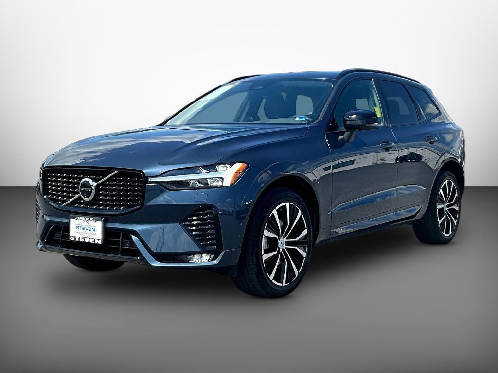 Used 2025 Volvo XC60 B5 Plus w/ Protection Package Premier AWD/4WD image 3