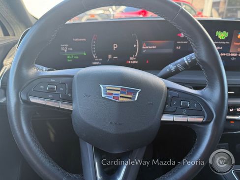 Used 2025 Cadillac XT4 Premium Luxury image 29