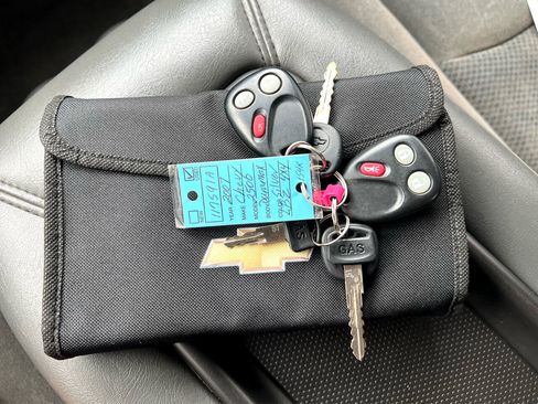 Used 2007 Chevrolet Silverado 2500 LT w/ Heavy-Duty Power Package image 38