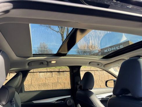 Used 2019 INFINITI QX50 Essential w/ Premium Heat Package image 11