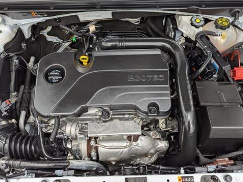 Used 2024 Chevrolet Malibu LT FWD image 32