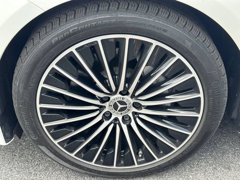 Used 2025 Mercedes-Benz CLE 300 4MATIC Coupe image 11
