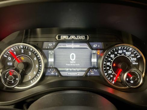 Used 2019 RAM 1500 Big Horn AWD/4WD image 12