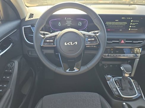 New 2026 Kia Seltos S FWD image 13