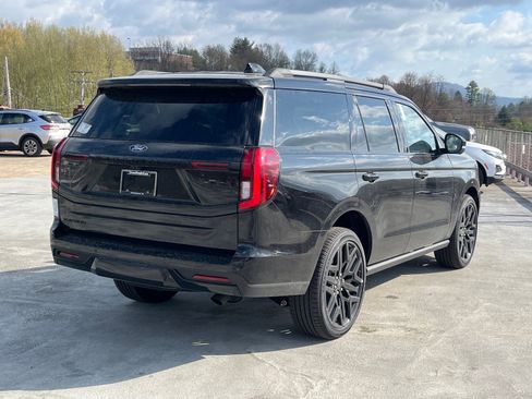 New 2026 Ford Expedition Platinum w/ Stealth Performance Package AWD/4WD image 3