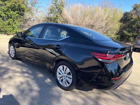 Certified 2020 Nissan Sentra S image 5