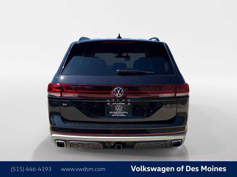 New 2026 Volkswagen Atlas Peak Edition image 5